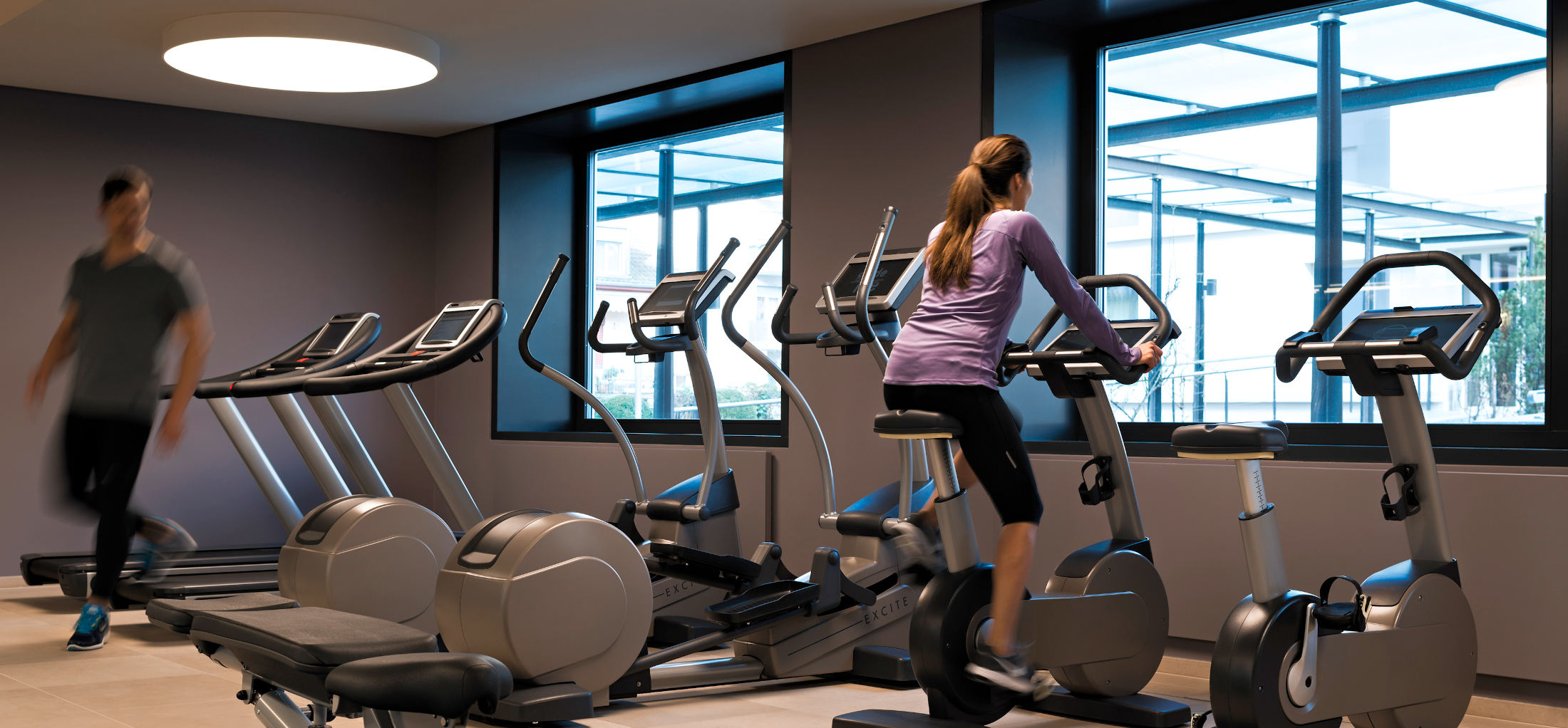 Fit lounge. Фитнес в швейцарии. pullman fit.